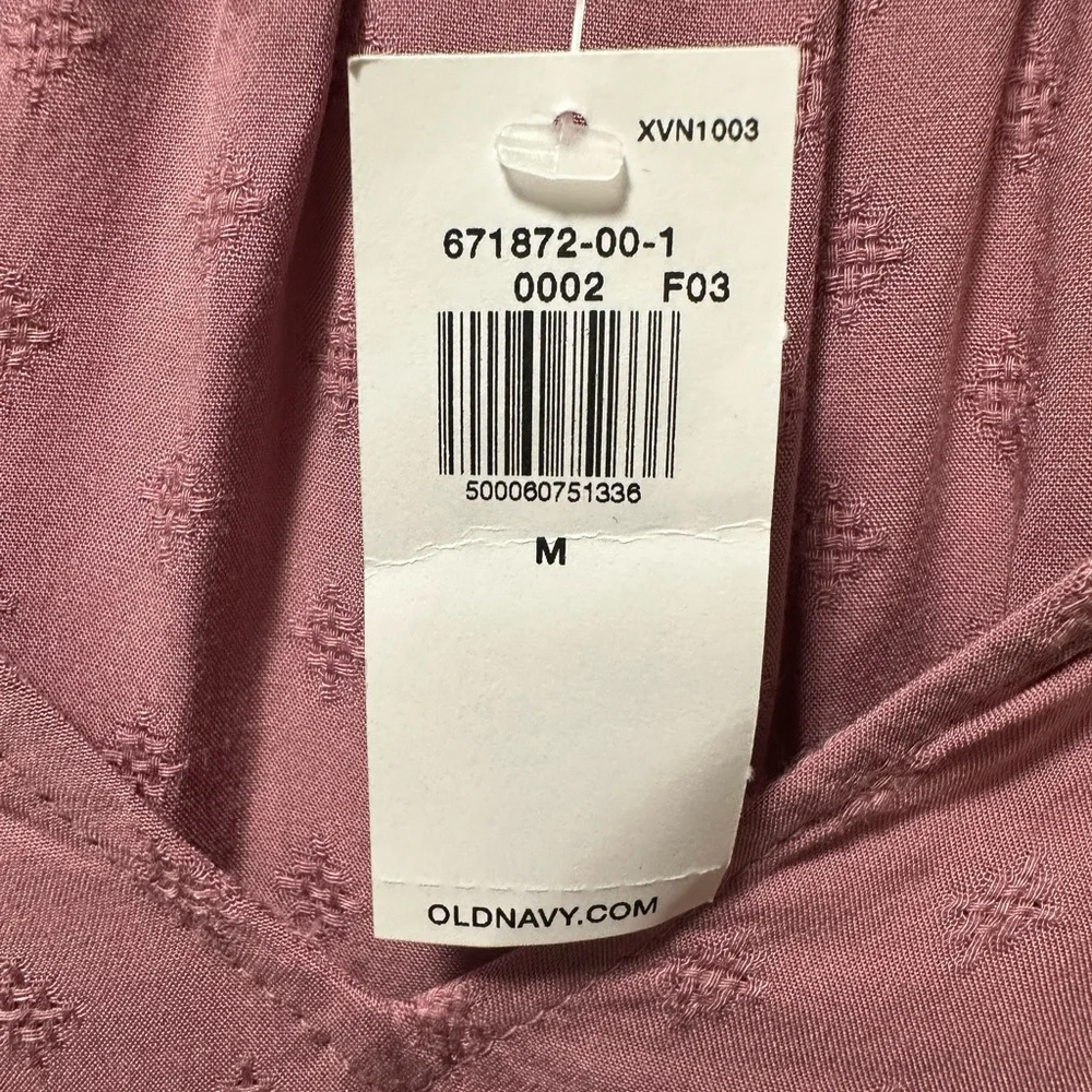 Old Navy Ruffled Split-Neck Textured Dobby Blouse - Picture 5 of 6